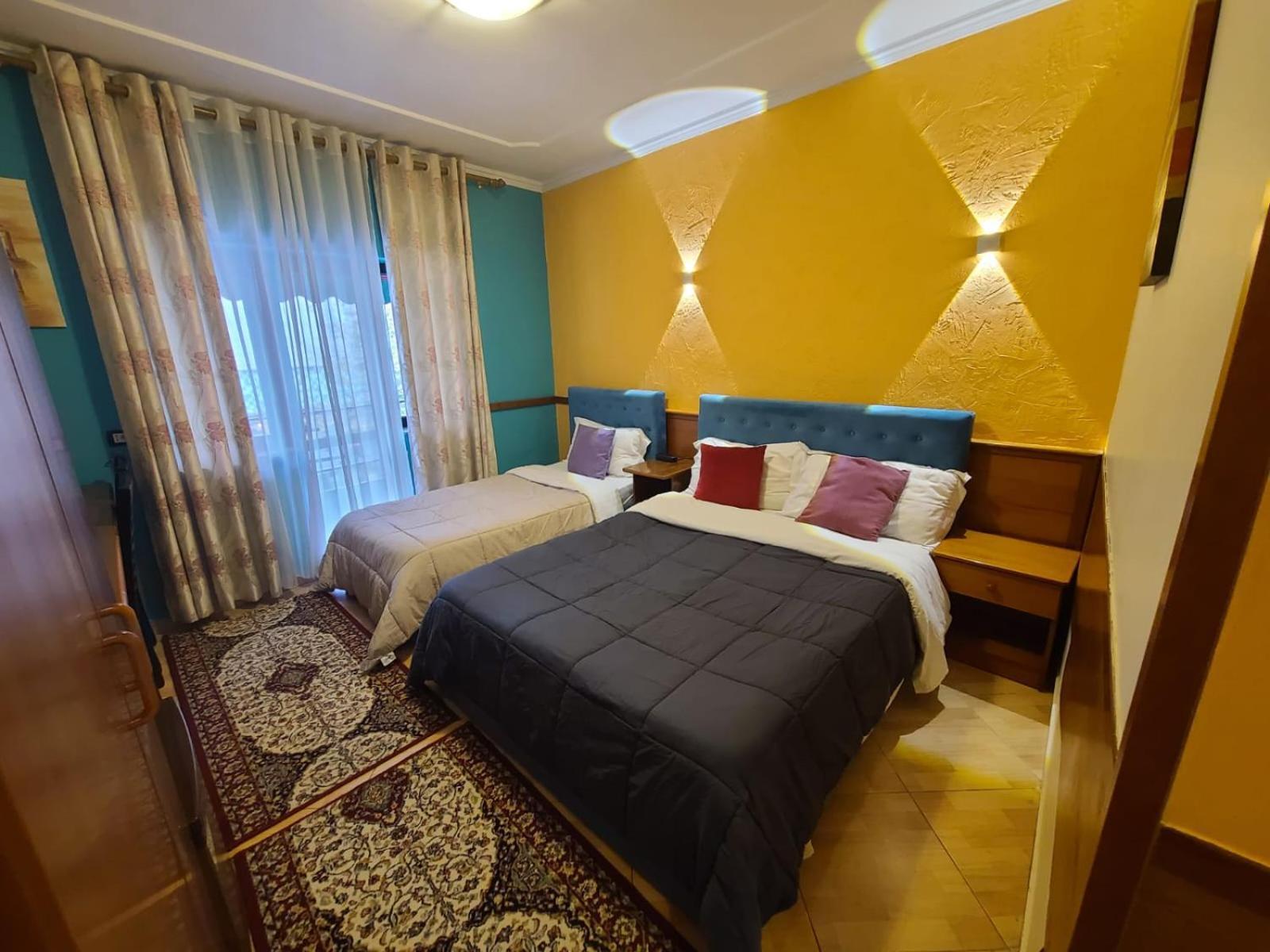 Quick Stop Hotel Тирана Экстерьер фото