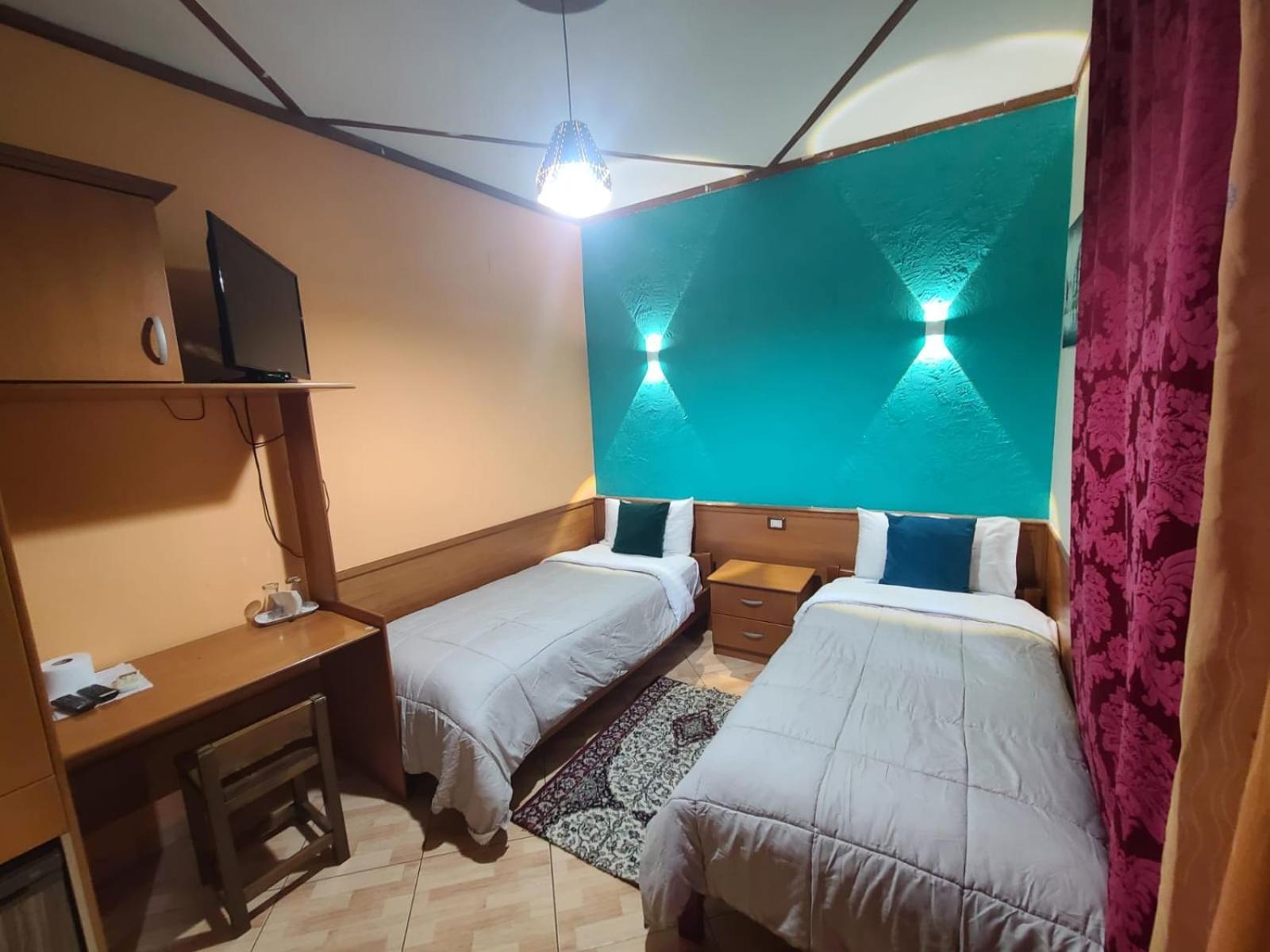 Quick Stop Hotel Тирана Экстерьер фото